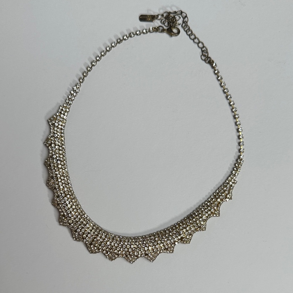 Elegant gold Necklace